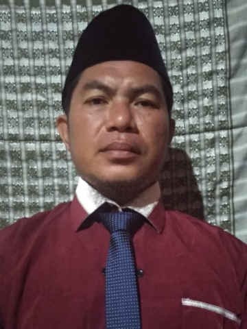  Ustadz Rifat