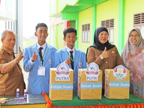 SUARA DEMOKRASI PEMILIHAN KETUA DAN WAKIL OSIS 